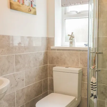 بيت للعطل 2 The Close