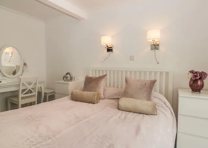 2 The Close Holiday home *