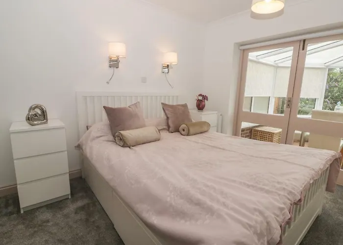 2 The Close * Whitby