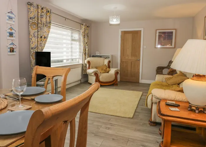 2 The Close Holiday home Whitby