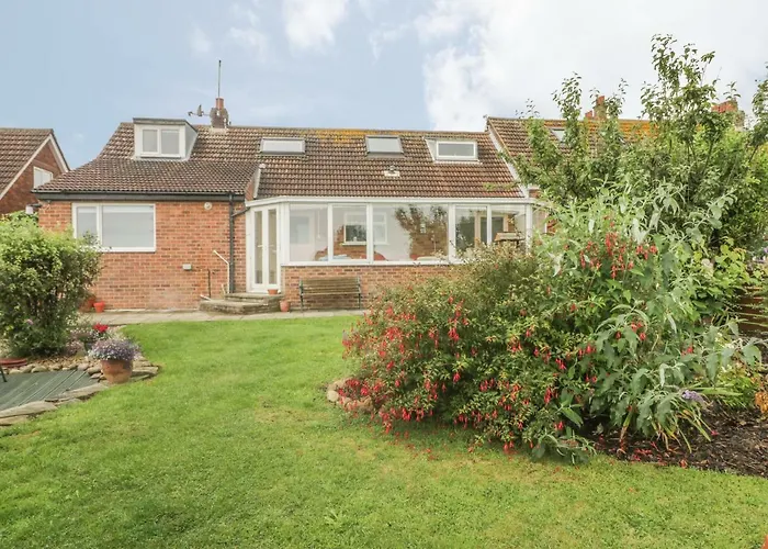 Holiday home 2 The Close *